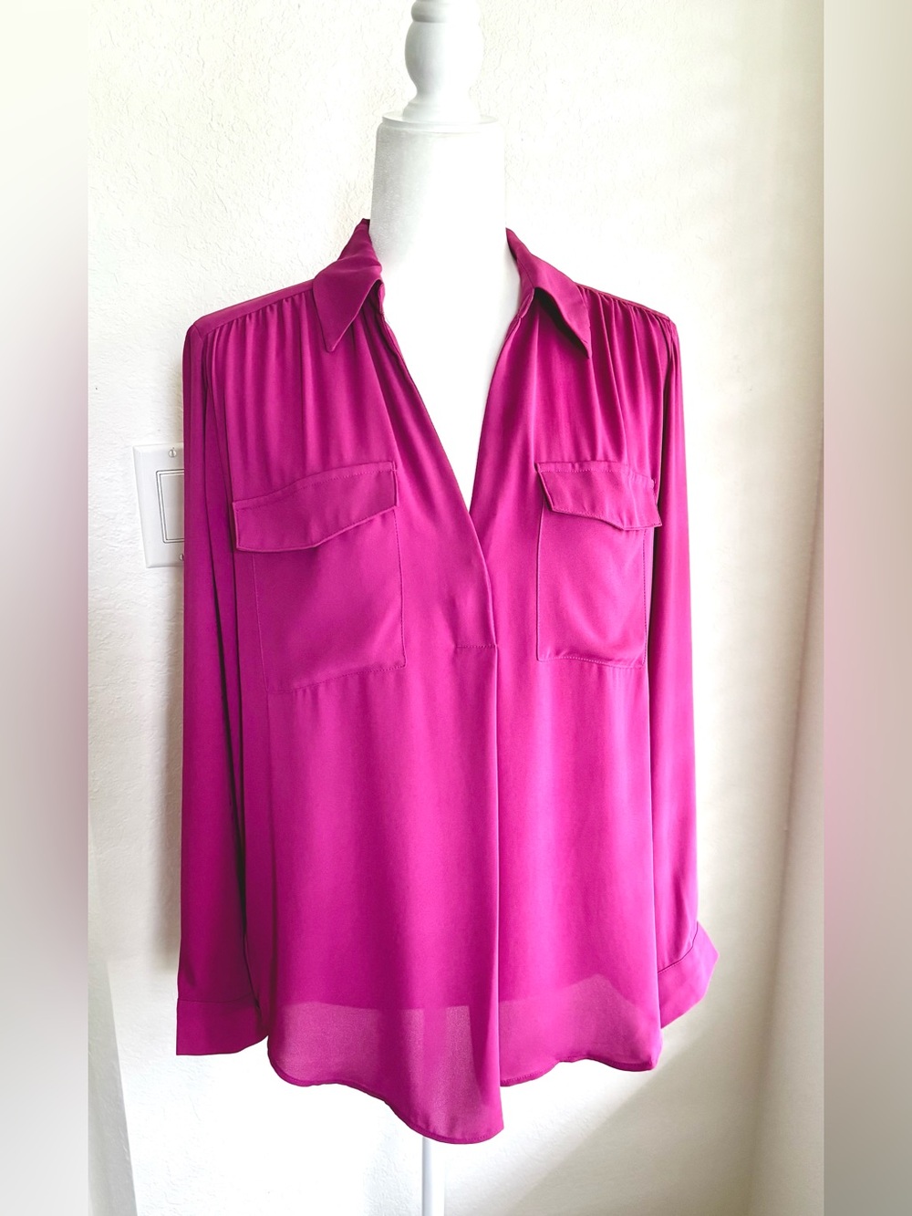 NWT / Ann Taylor / Covered Button Camp Shirt / Magenta / M